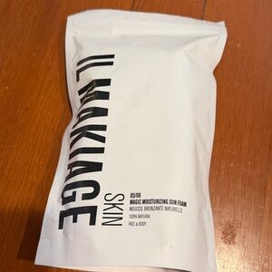 IL MAKIAGE MAGIC MOISTURIZING SUN FOAM NEW